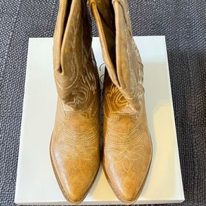 Coconuts by Matisse cowboy boots